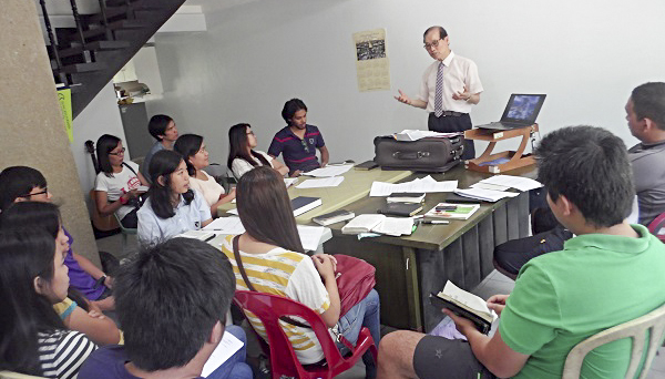 Dr. John Jun CME at UPIB, Laquna, in Philippines
