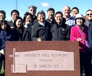 (HQ) Many Coworkers Gathered at Dr. Lee's Headstone on October 7th, 2023, Commemorating his Life of Faith