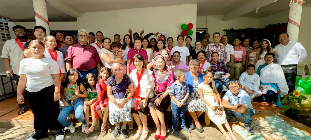 (NICARAGUA) Nicaragua UBF Celebrates Christmas with Worship, Testimonies, and Acts of Service