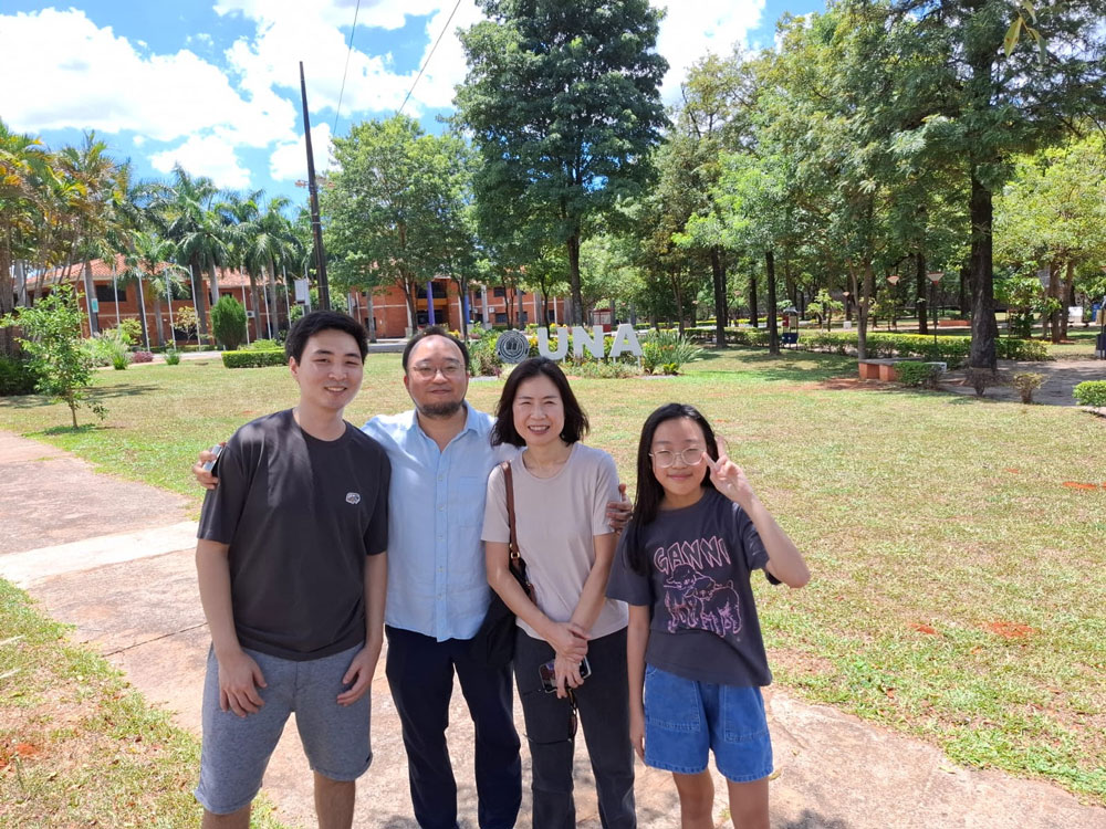 (PARAGUAY) Second-Gen Missionary Joseph L. Arrived in Paraguay with his Family