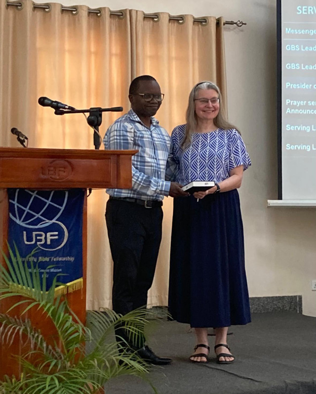 (UGANDA) Köln UBF Extends Generous Support to Makerere UBF with a Gift of 20 Bibles